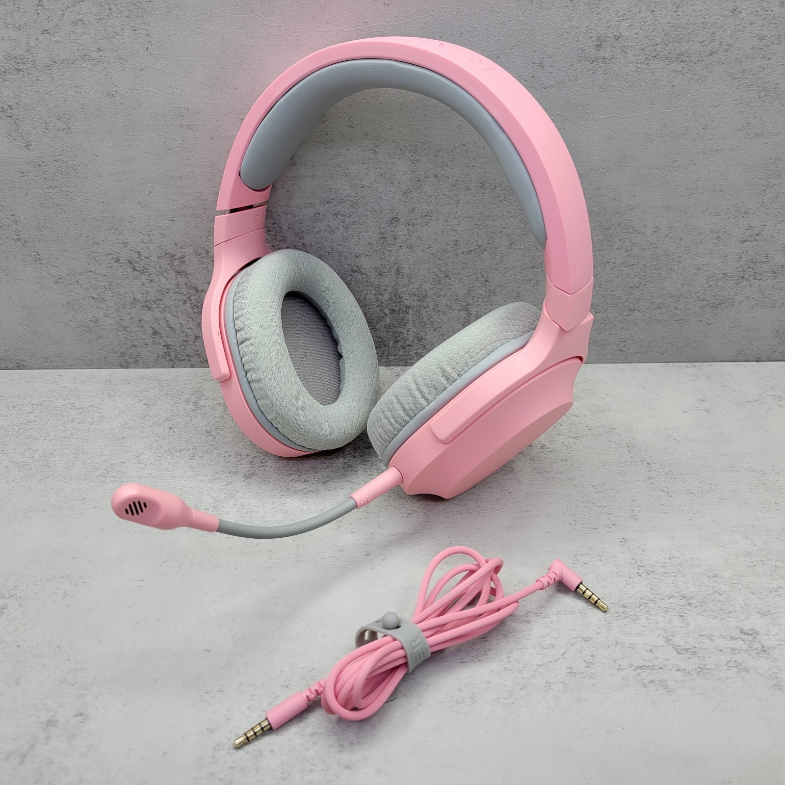 Razer Barracuda X WIRED ONLY ! Gaming Headset for PC, PS4, PS5, Switch – Pink