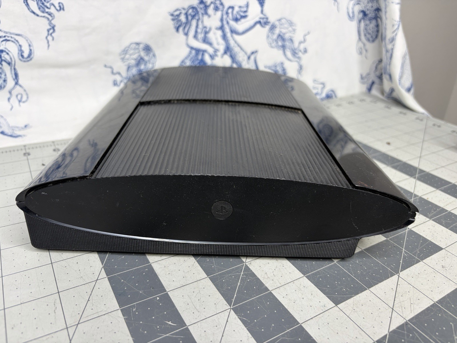 Sony PlayStation 3 PS3 Super Slim Console CECH-4001B For Parts Repair, read (M2)