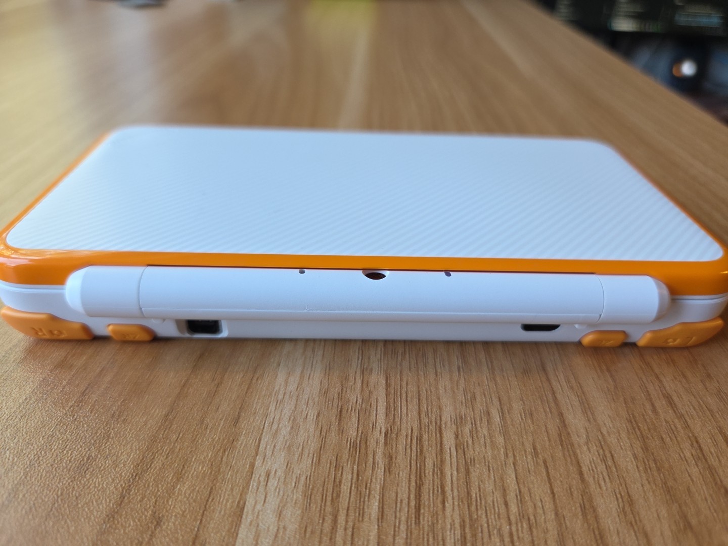 New Nintendo 2DS LL/XL White & Orange Japan Region – USA Seller