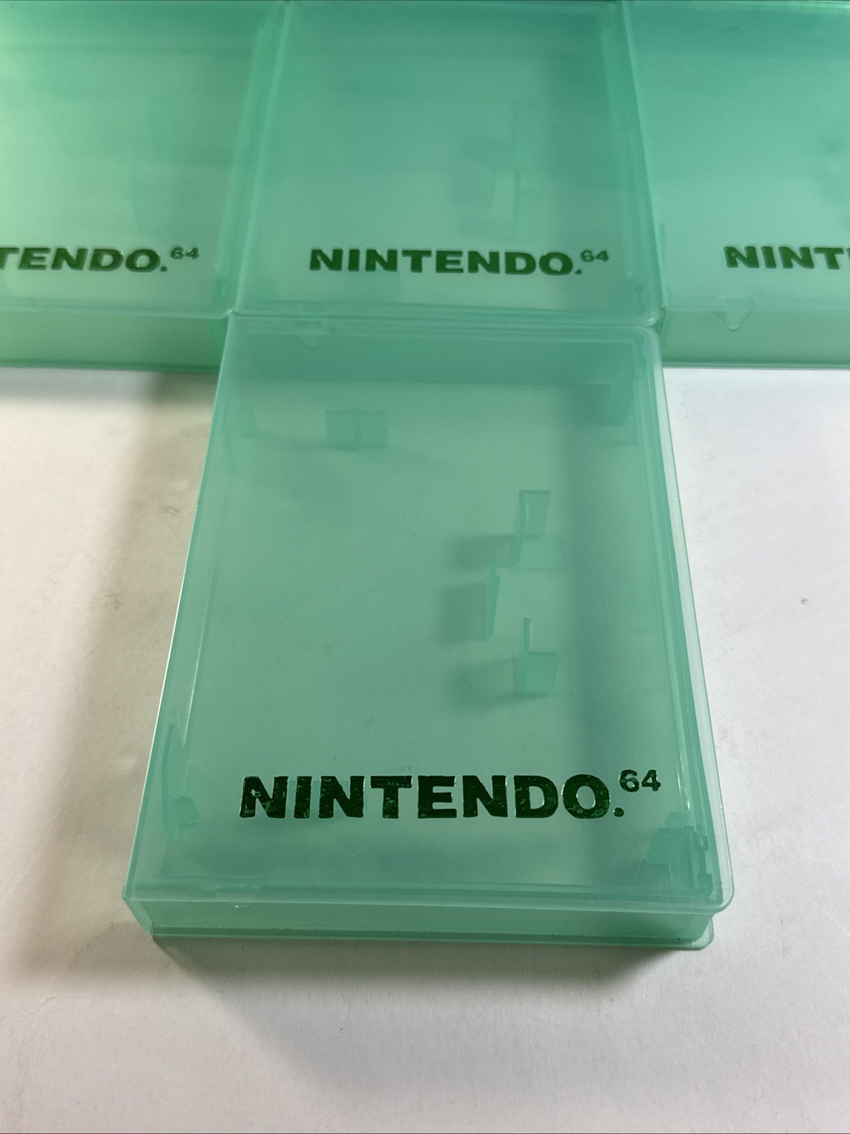 Nintendo 64 N64 Storage Plastic Clamshell Game Hard Case OEM 7 Light/Dark Green
