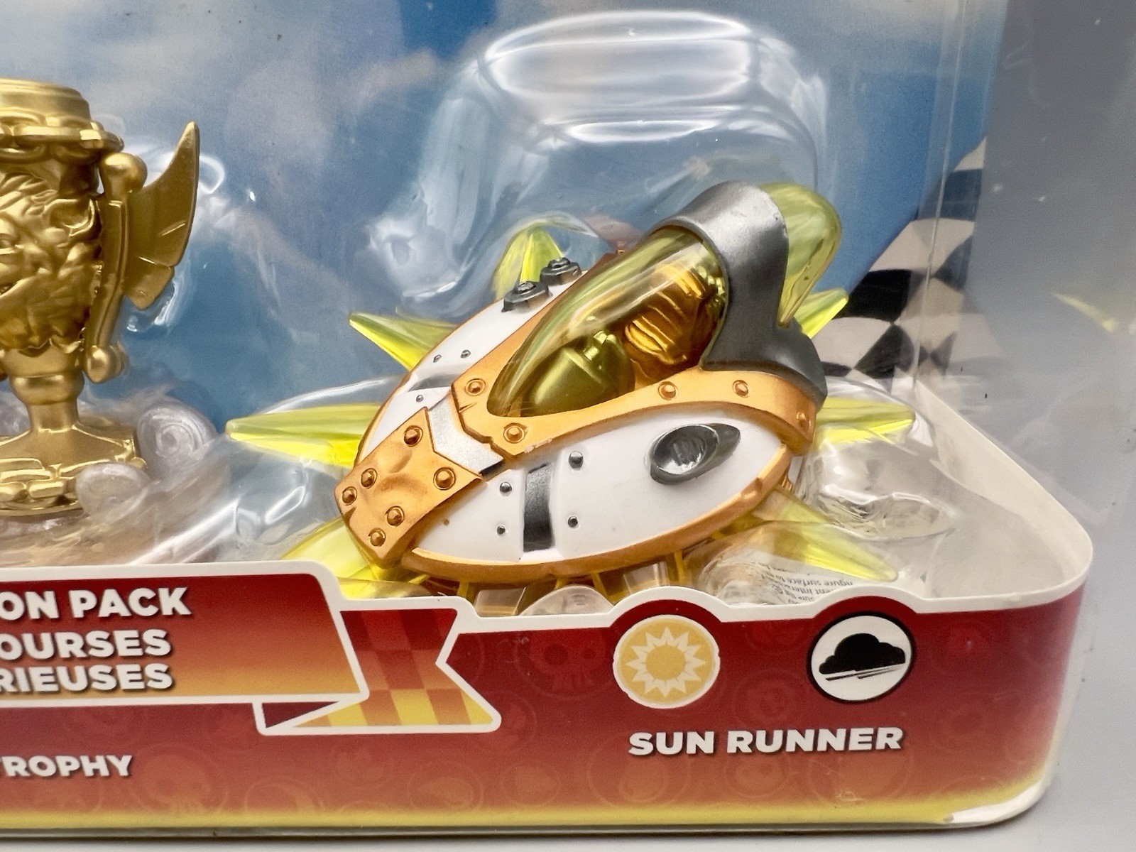Skylanders SuperChargers Sky Racing Action Pack Astroblast Sun Runner Trophy NEW