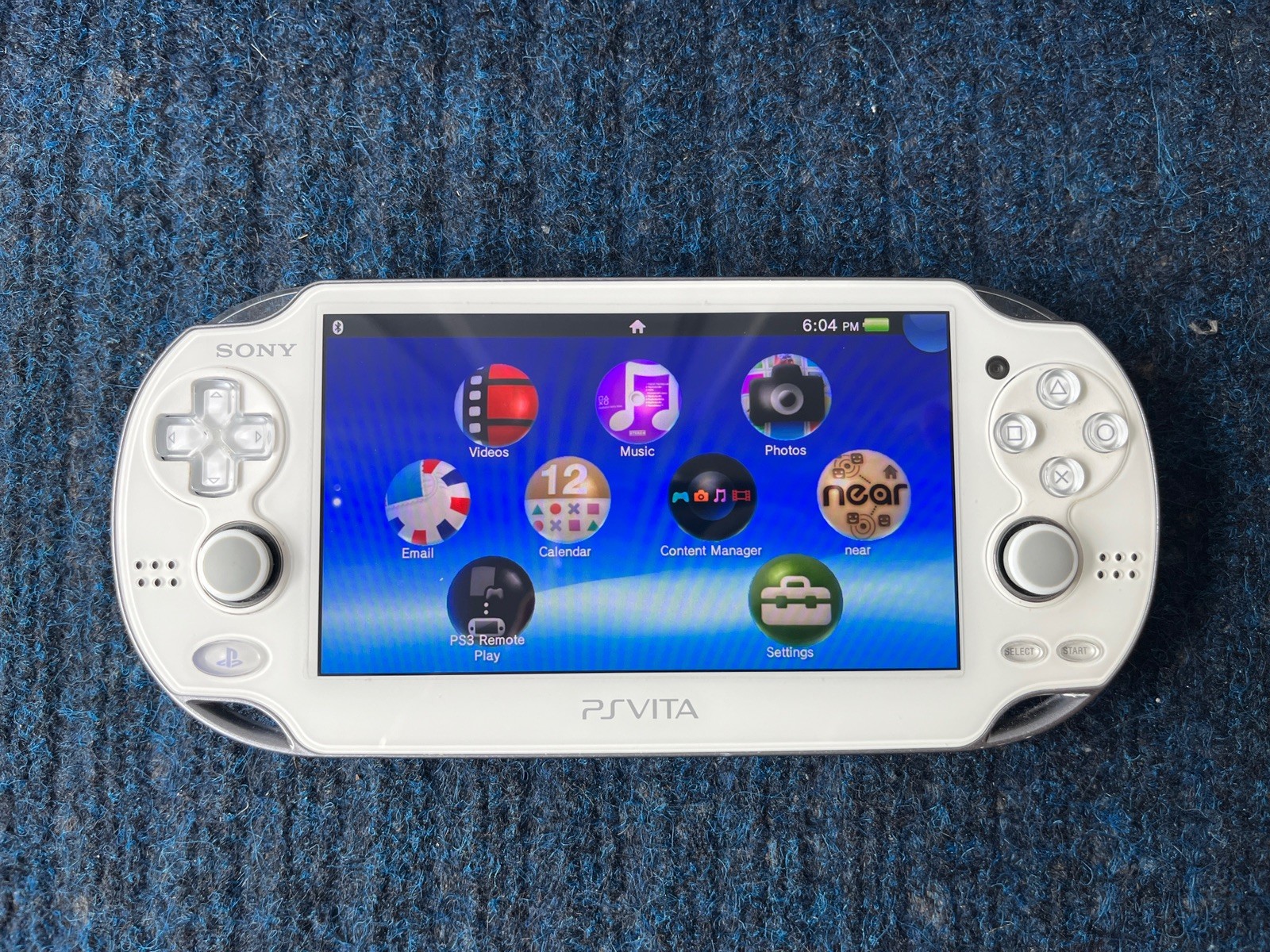 Sony PS Vita PCH-1001 Assassin’s Creed Bundle, 32 Gb Memory Card + Carrying Case