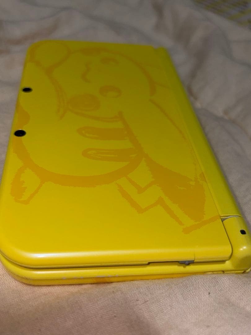 3DS/2DS/DS New Nintendo 3Dsll Pikachu Yellow Pokemon With Box, Main Unit, Japan