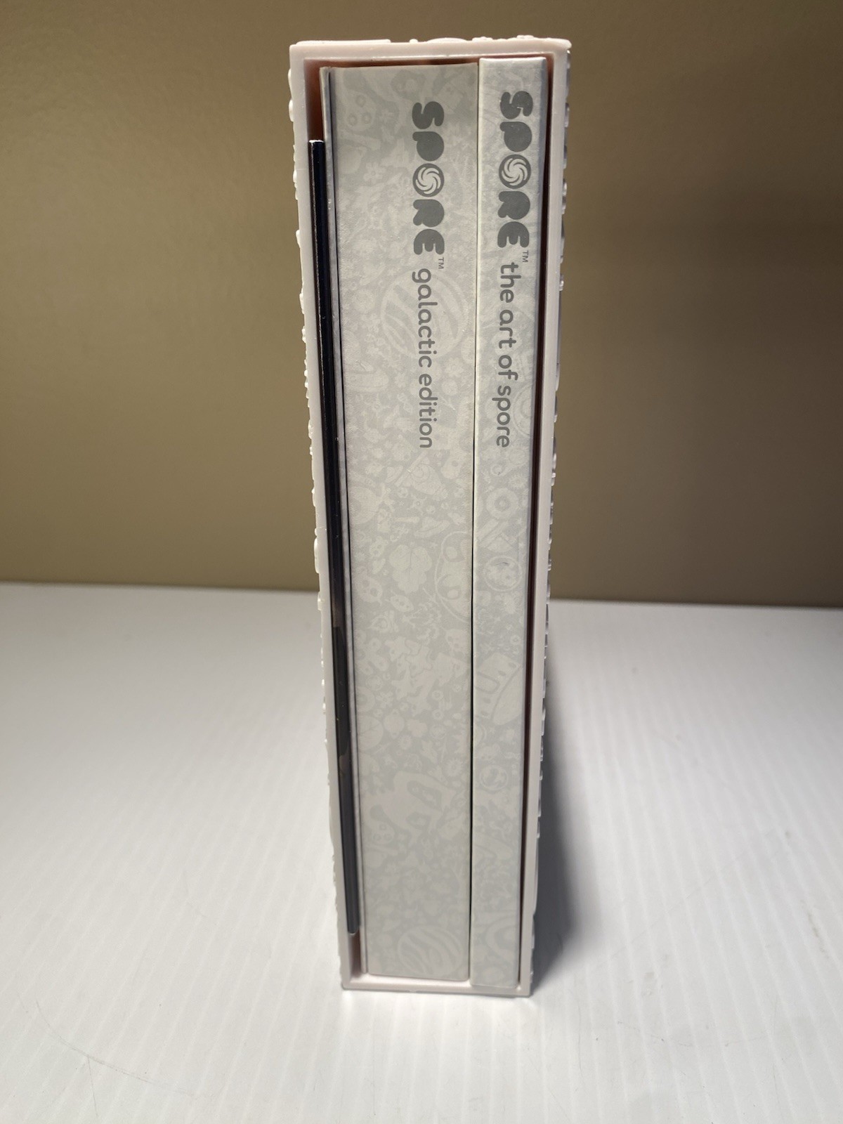 Spore: Galactic Edition (Windows/Mac, 2008) Box Set W Books