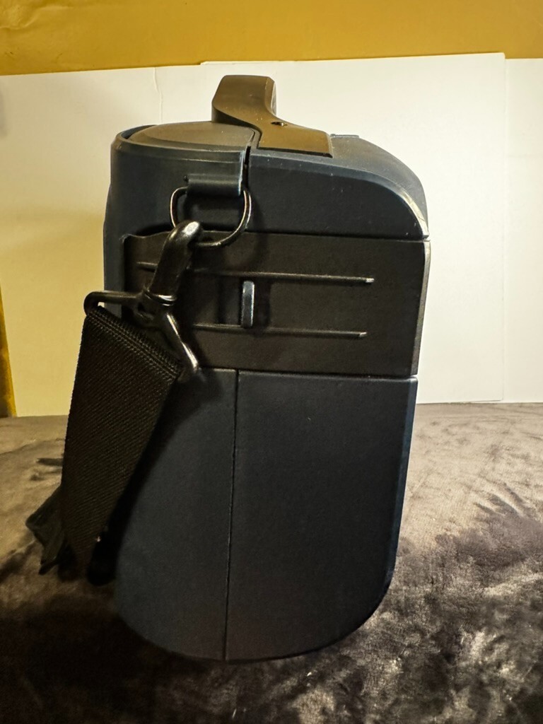 USED Halo UNSC Limited Edition: GAEMS Vanguard G190 LCD Gaming Case NO CORDS