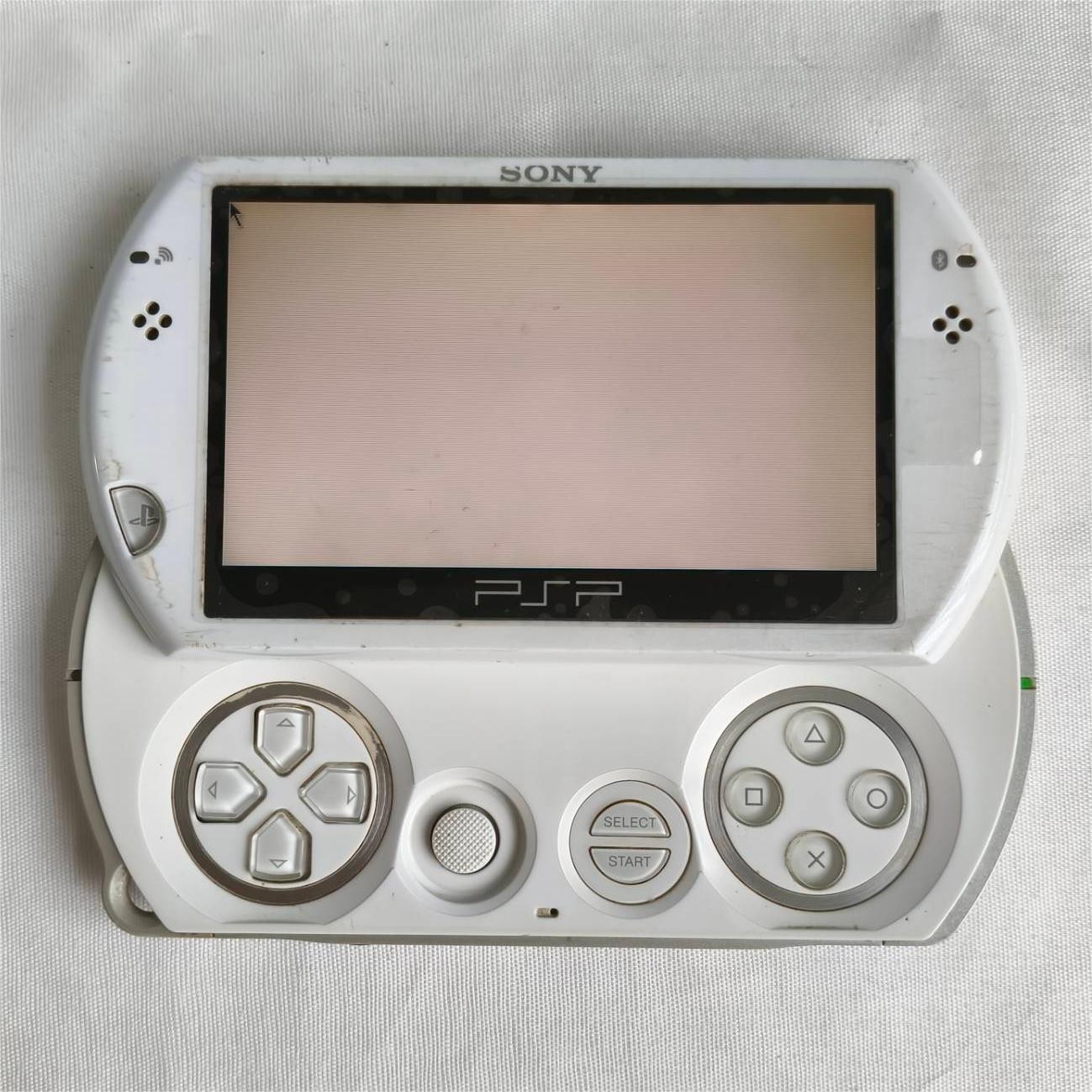 PSP GO console White with Charger PSP-N1001 New Screen with protect tested well