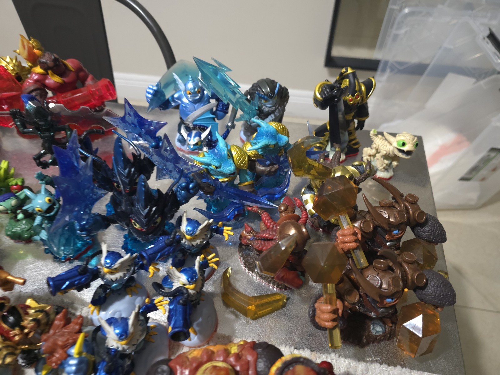HUGE Skylanders Lot 100+ Figures WORKING GREAT NO RETURNS ACCEPTED