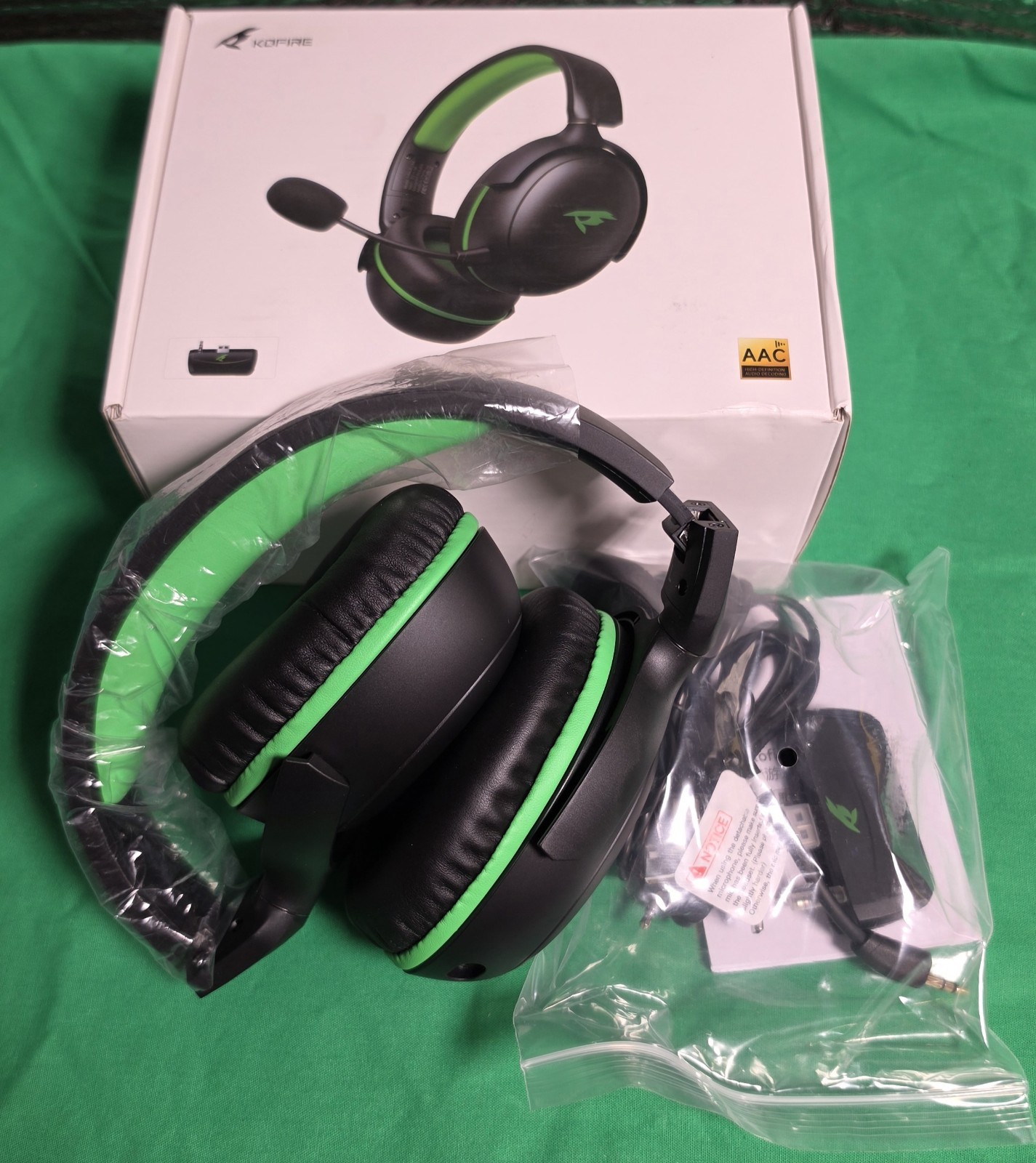 KOFIRE Xbox Wireless Gaming Headset Bluetooth USB Wireless Black Green Boom Mic