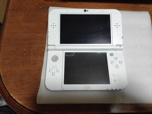 Nintendo New 3DS LL Pearl White Console Only With Touch Pen Used
