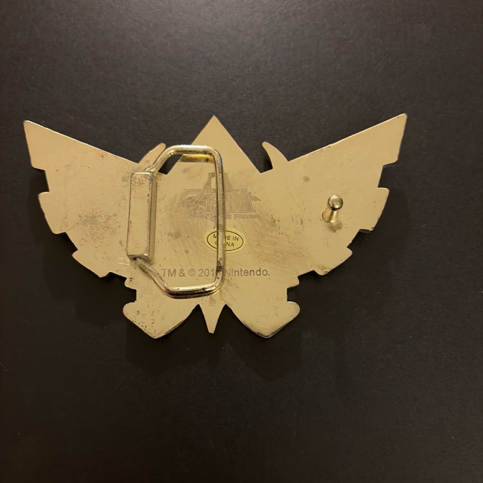The Legend Of Zelda – Black and Gold Belt Buckle By Nintendo – 2010