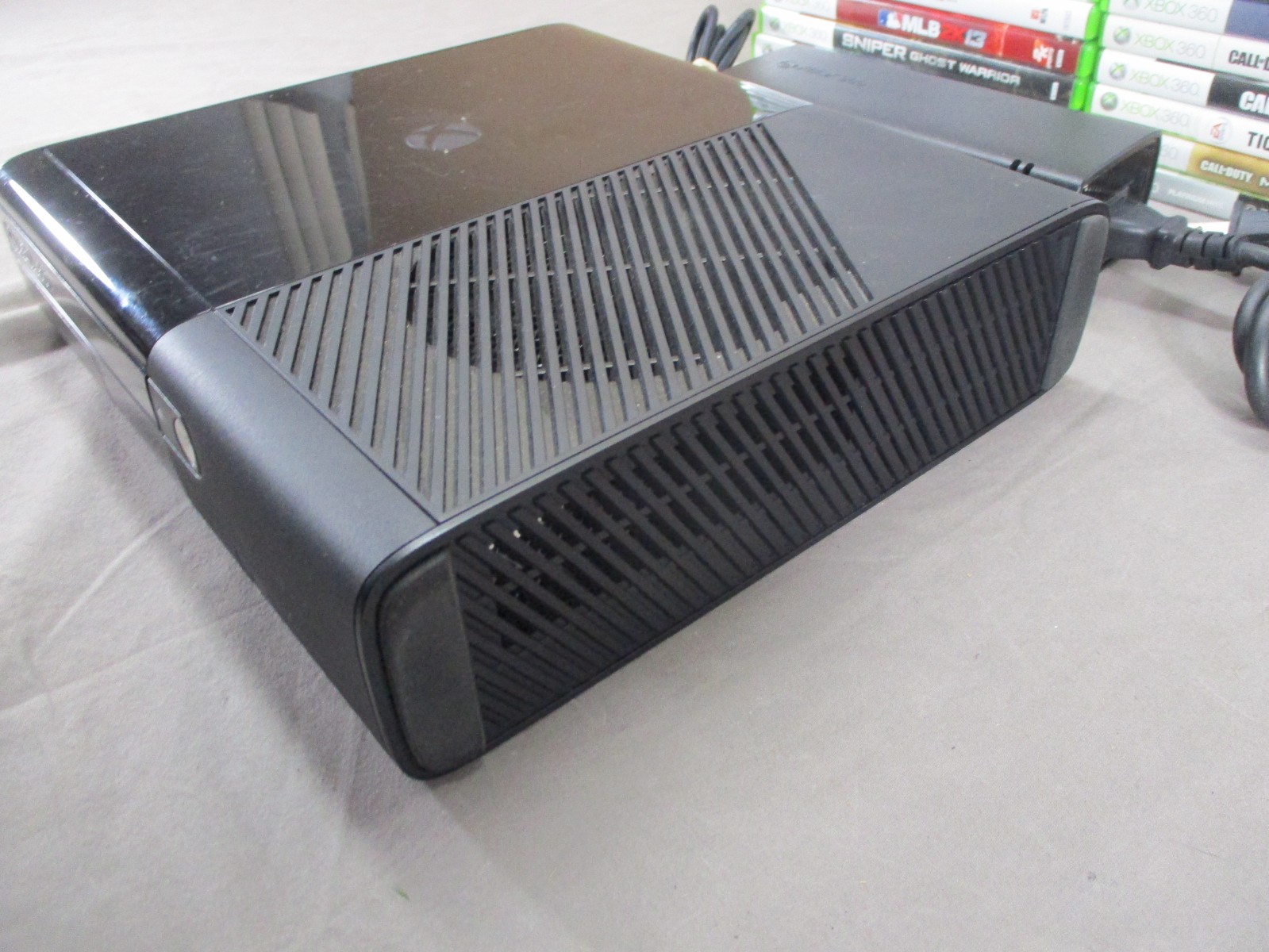 ENORMOUS Xbox 360 Console Model 1538 w/ 2 Controllers and 35 GAMES LOT