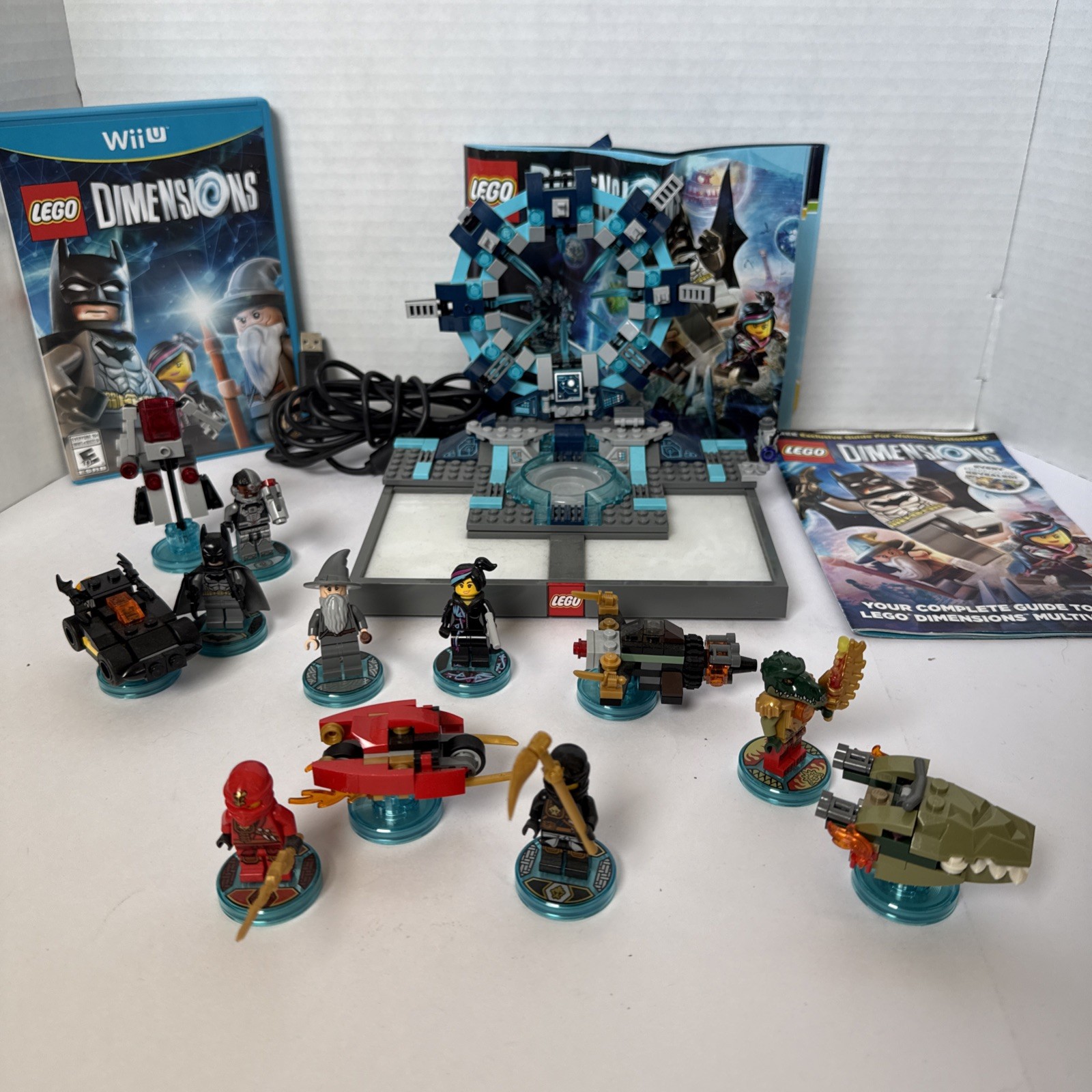 LEGO Dimensions Lot Game / Portal + 7 Figures – Ninjago, Chima, Batman + Others