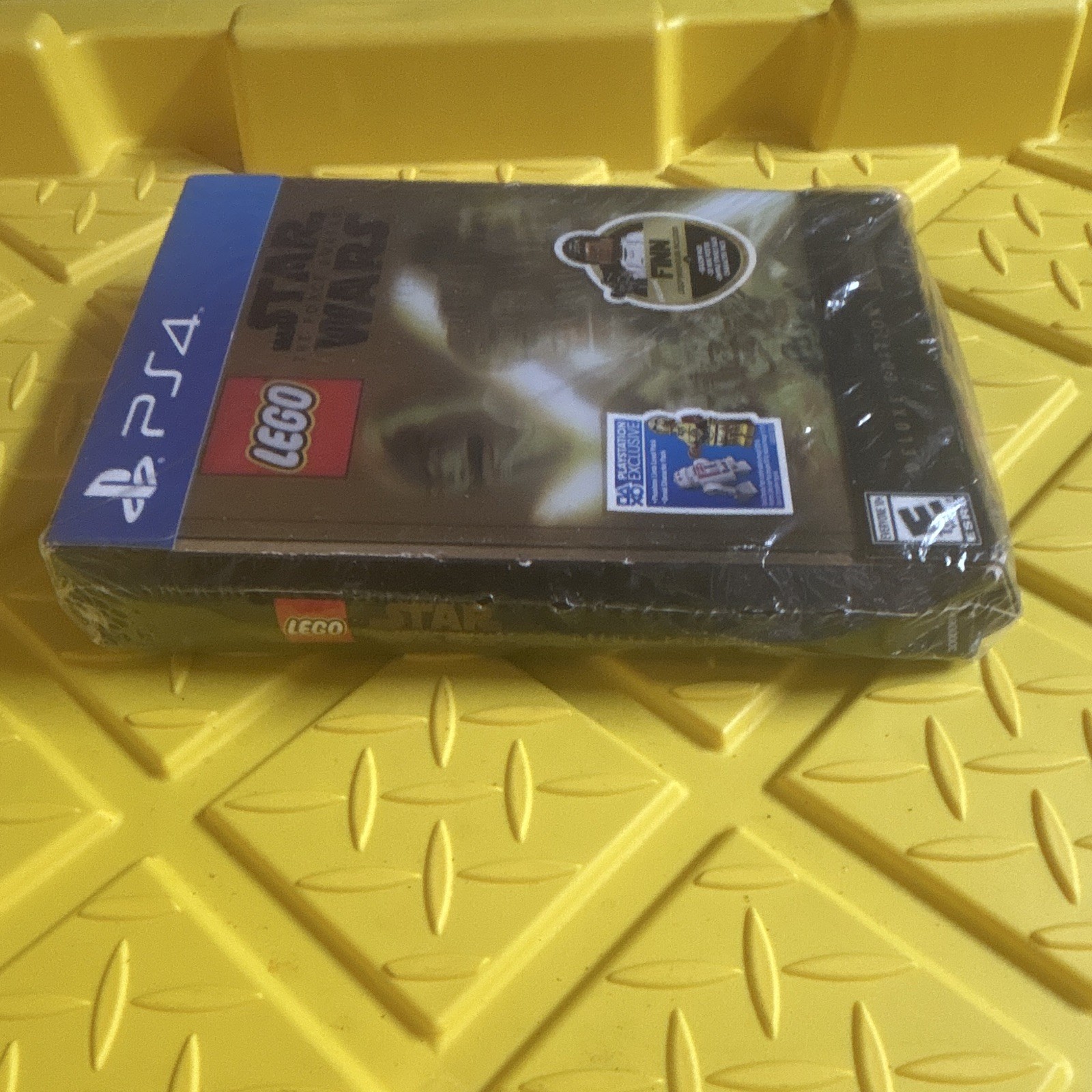 Warner Bros. LEGO Star Wars: The Force Awakens PS4 Deluxe Edition E10+ 2016