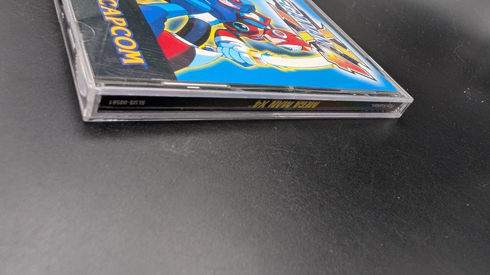 Mega Man X4 (Sony PlayStation 1, 1997) Complete With Manual Disk amazing Shape