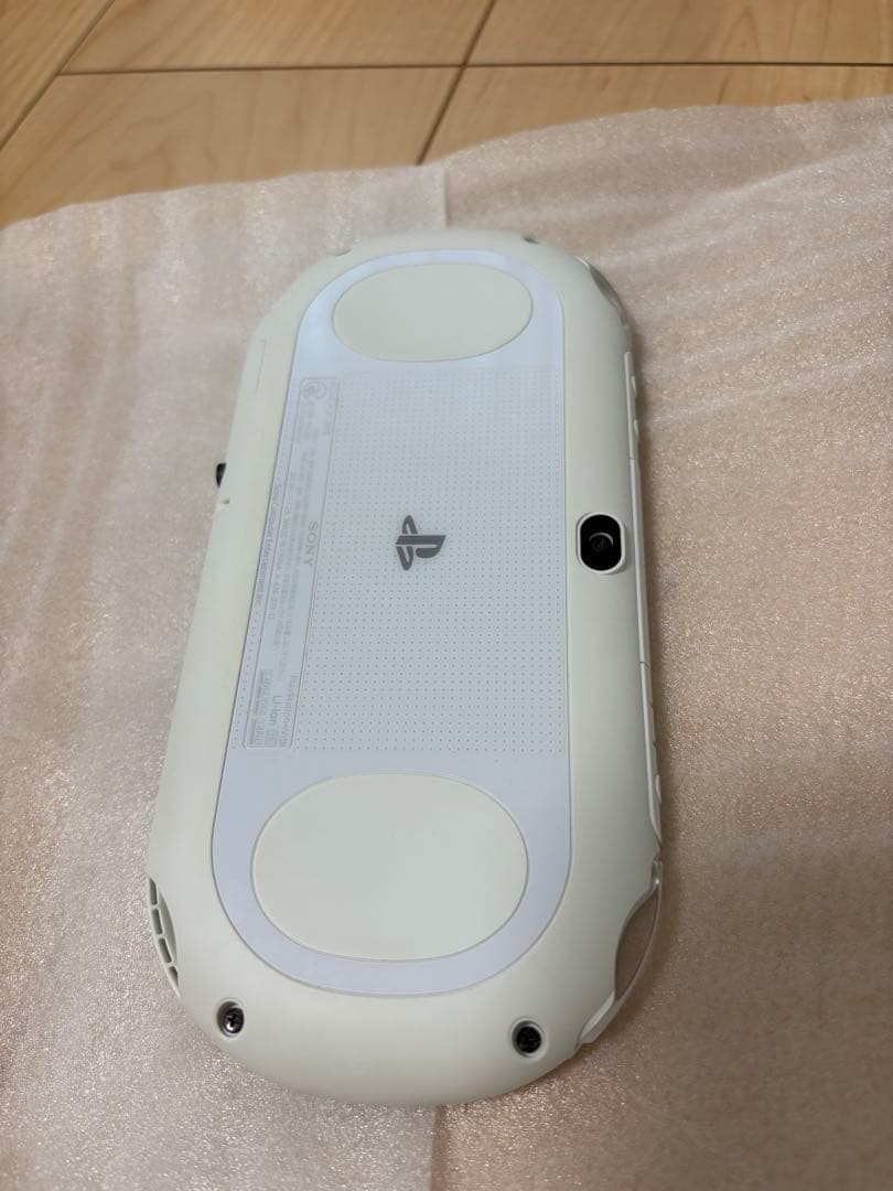 Excellent SONY PS Vita PCH-2000 Console White Boxed