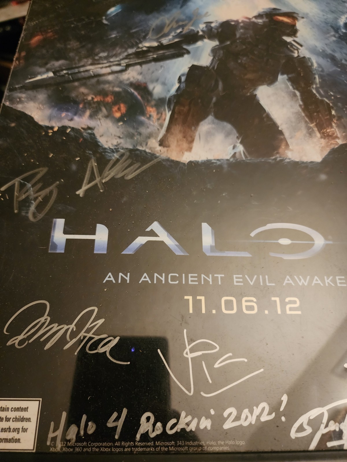 Ultimate Xbox One Halo 5 Limited Edition Console & Collection – Bonus Items