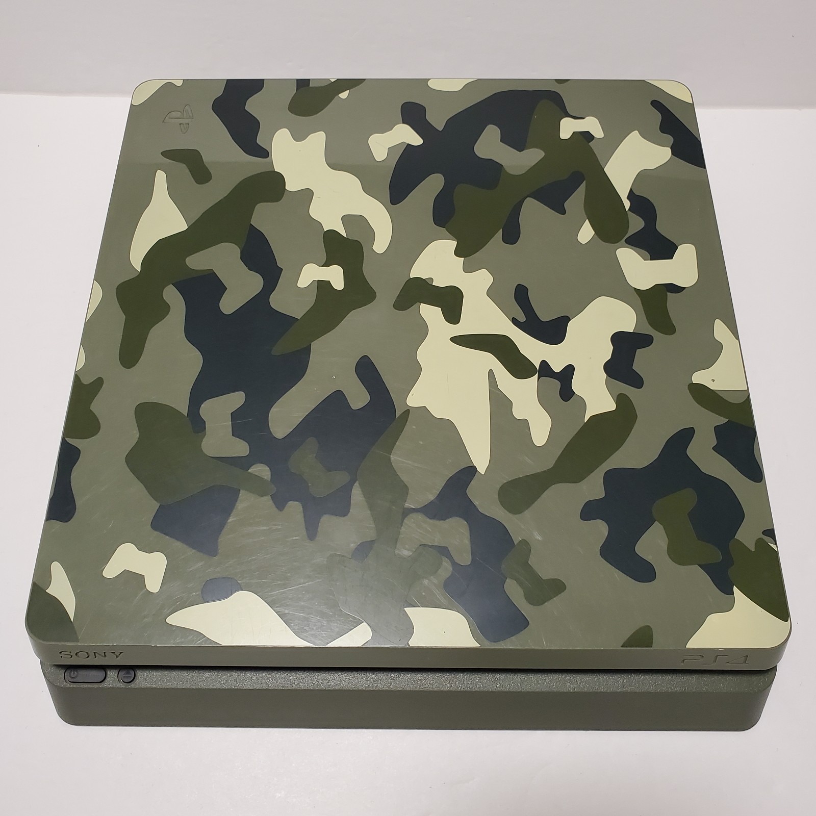 PS4 Slim Call of Duty: WWII Limited Edition 1TB Green Camouflage – Console Only