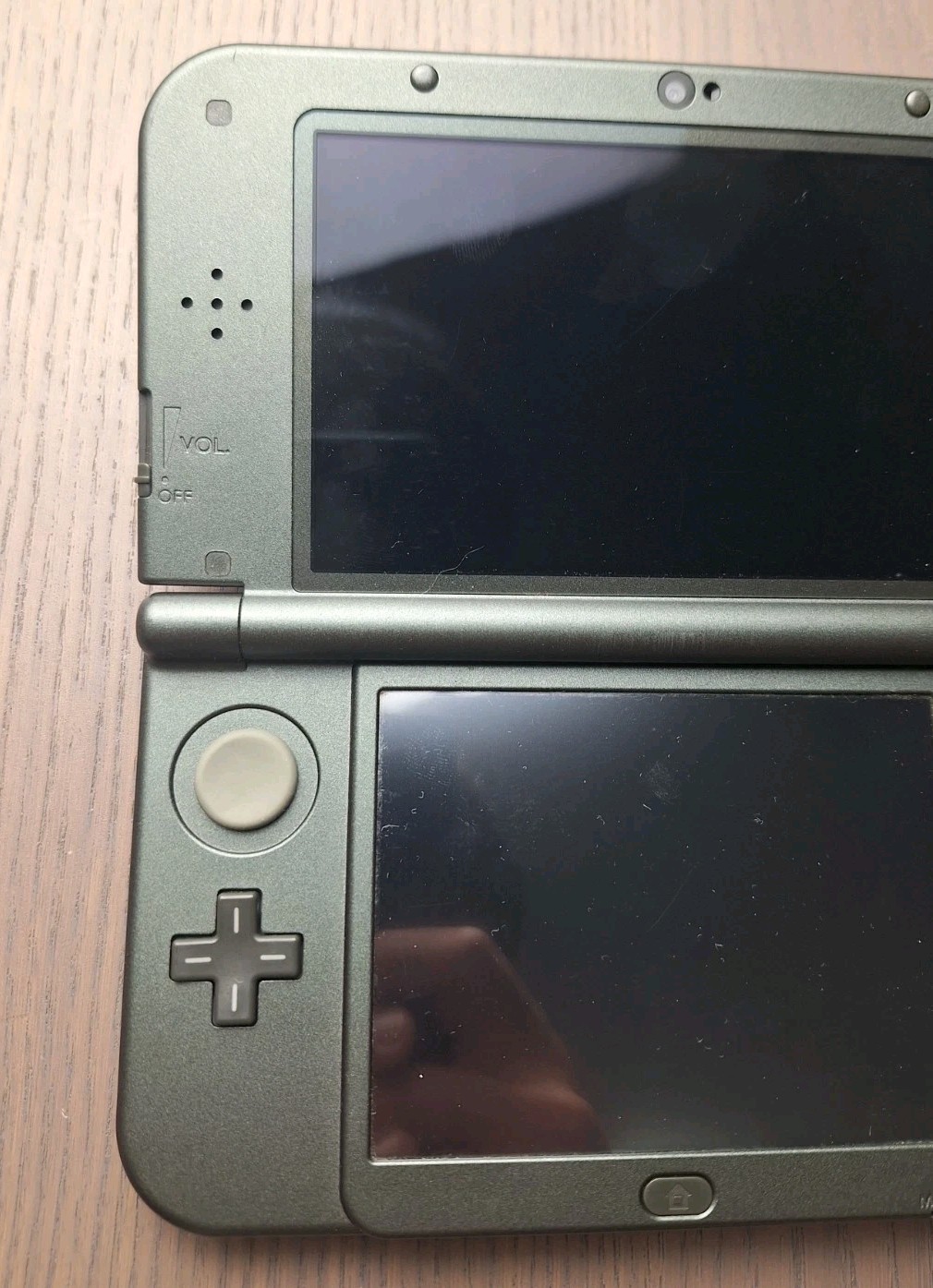 New Nintendo 3DS XL Metallic Black Charger 32GB SD Card REGION FREE