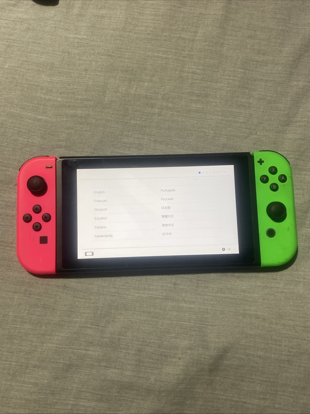 Nintendo Switch HAC001(-01) Multicolor Handheld System Bundle Accessories