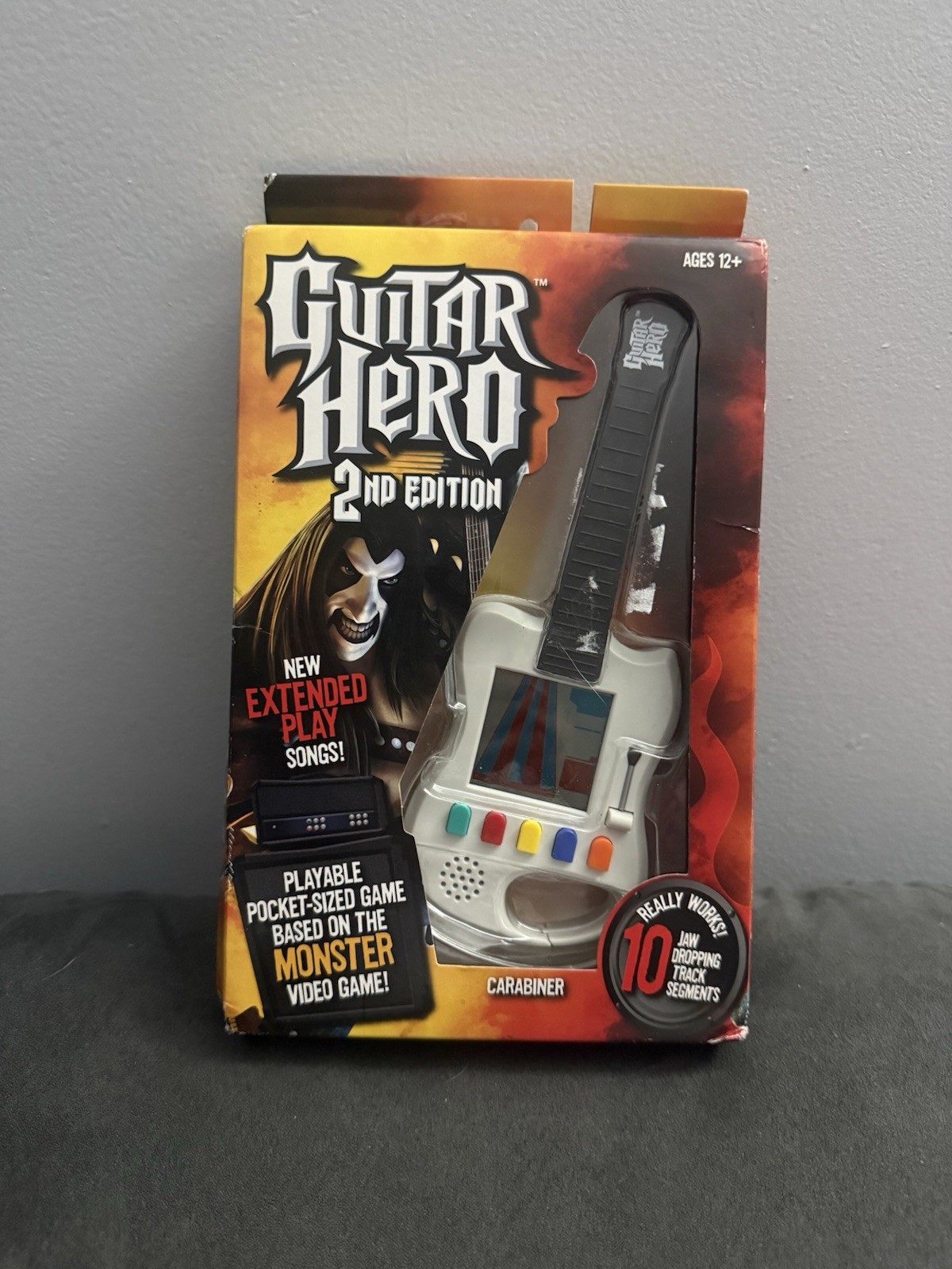 Guitar Hero 2nd Edition Pocket-Sized Handheld Console Game Carabiner –