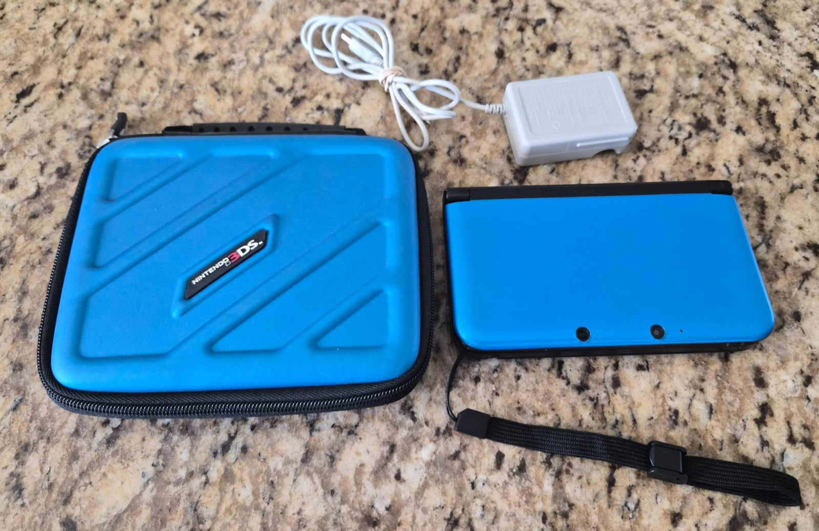 Nintendo 3DS XL Blue Black Handheld Console System SPR-001 Tested