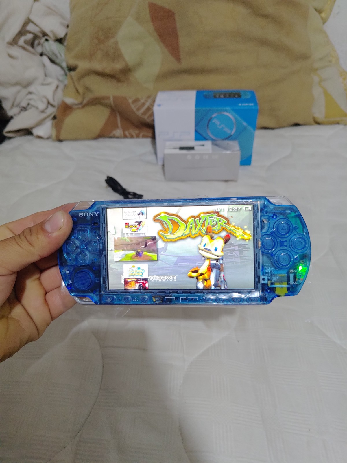 Sony PSP transparent blue with 32 GB plus games plus USB-C adapter NEW