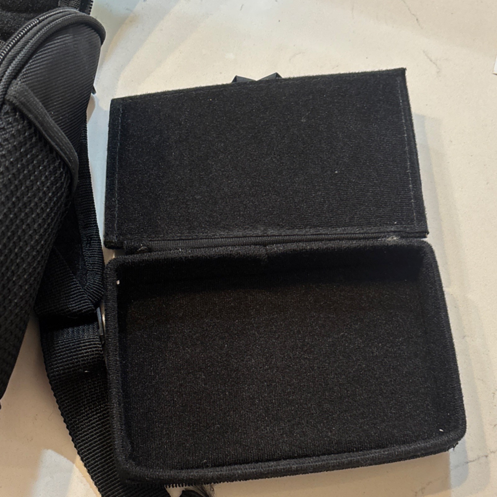 Nintendo Padded Nylon Carrying Case Yellow Black for DS & Game Boy Advance SP