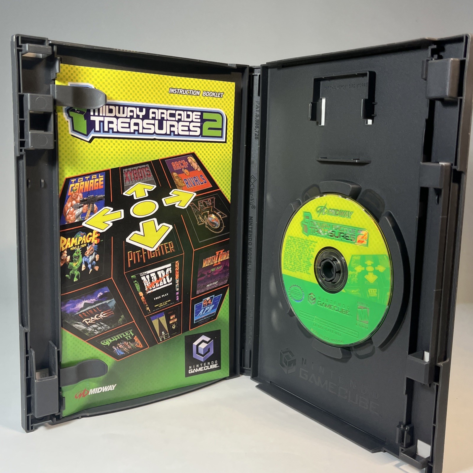 Midway Arcade Treasures 2 (Nintendo GameCube, 2004) CIB Complete w Manual Tested