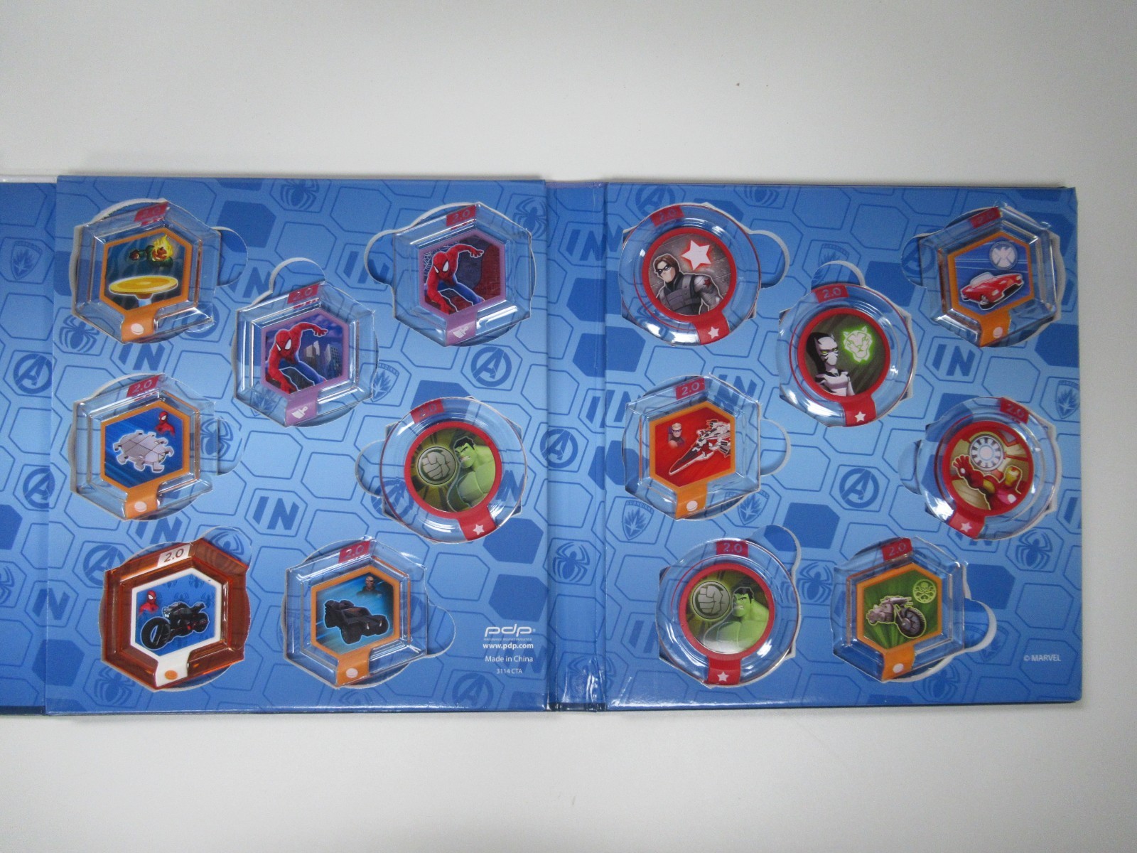 Disney Infinity Super Heroes Power Disc Album With 21 Wave Discs – Some Dupes