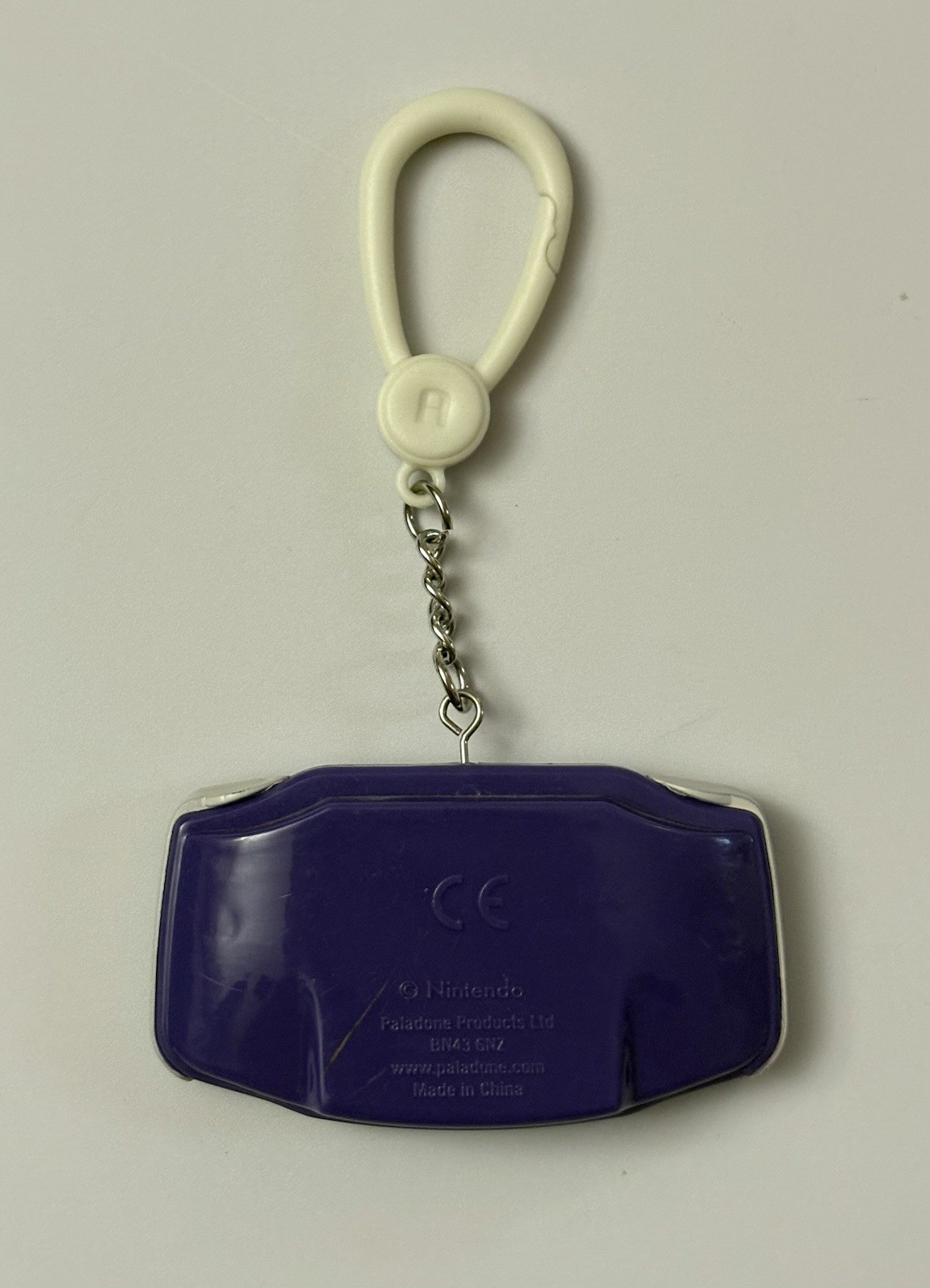 Nintendo Game Boy Advance GBA Mini Clip Keychain Purple Indigo Paladone VTG Toy