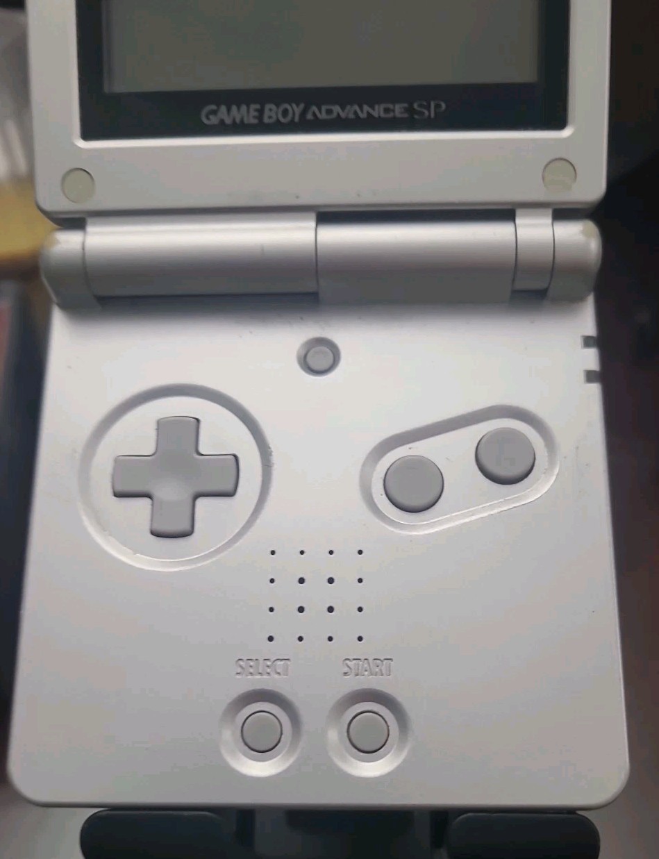Nintendo Game Boy Advance SP AGS-001 Silver Console with Charging Cable