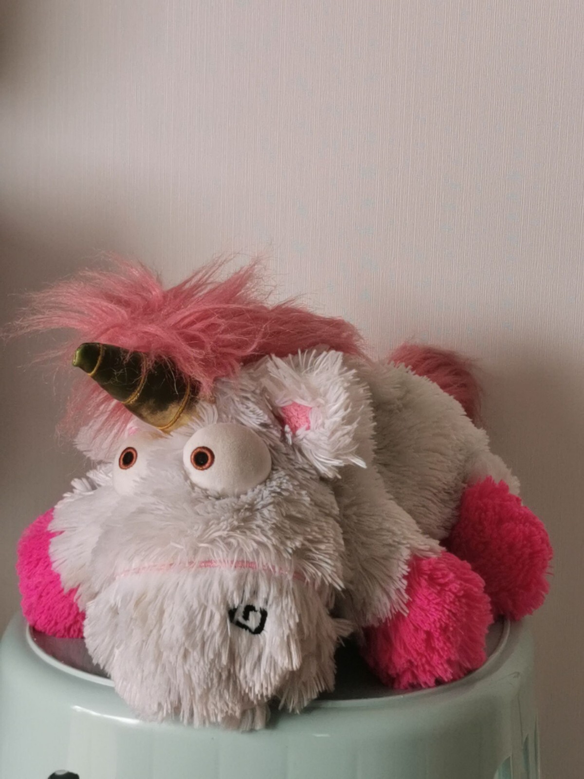 Fluffy Unicorn Minion Universal Singapore Studios Minion Plush J1