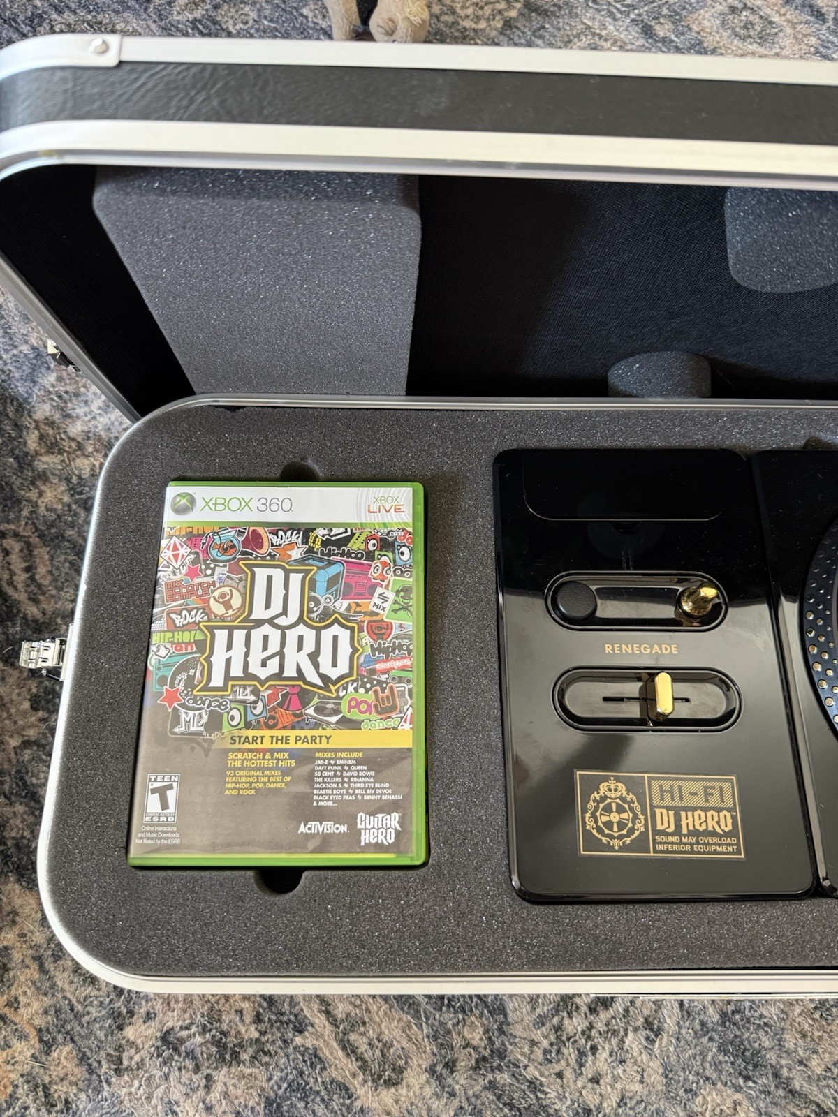 DJ Hero Renegade Edition Xbox 360 Jay-Z Eminem
