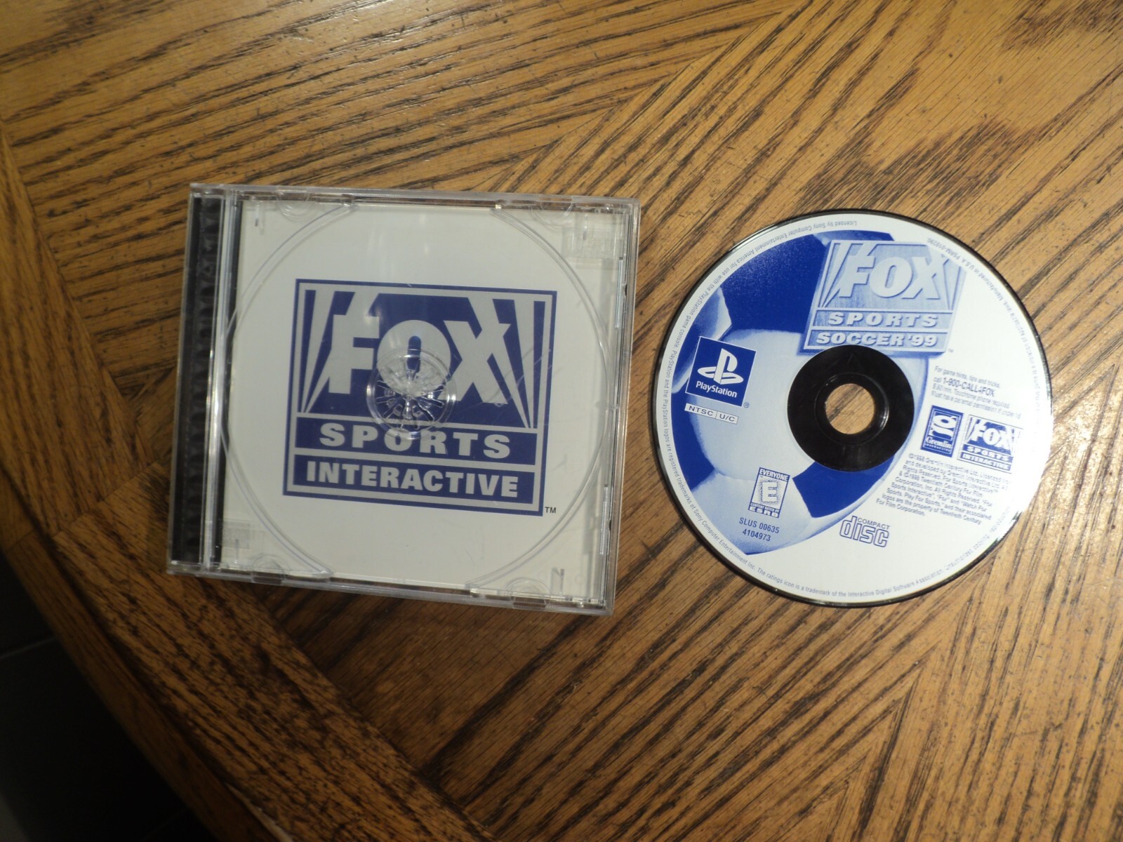 Fox Sports Soccer ’99 (Sony PlayStation 1, 1998) Case & Disc