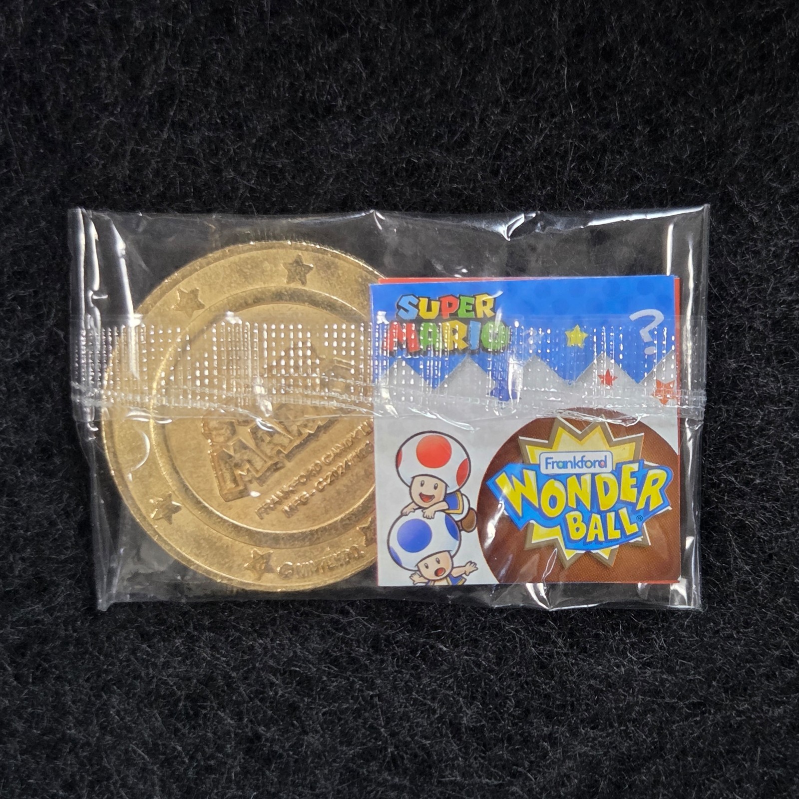 Super Mario Frankford Wonder Ball Collectible Coin Series 2, Luigi SEALED