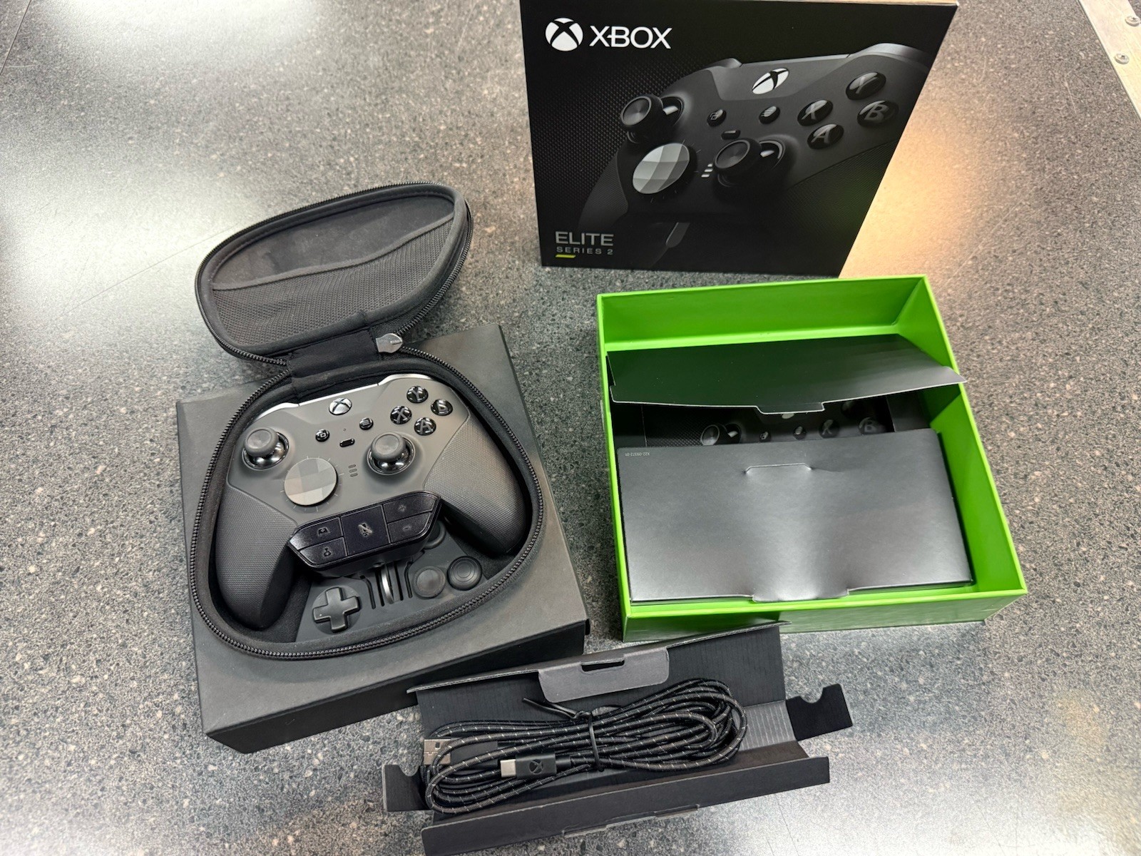 Xbox Elite Wireless Controller Series 2 Black Complete Full Kit w/ Case Paddles