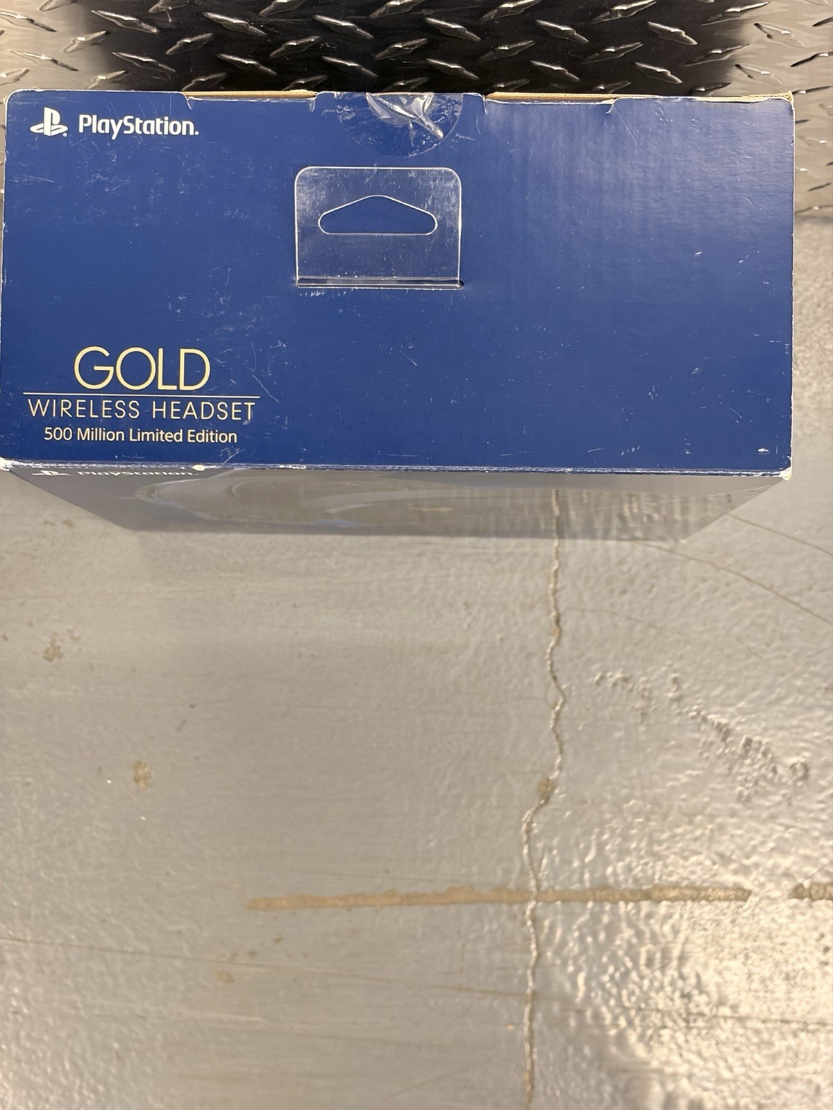 PlayStation Gold Wireless Headset 500 Million Limited Edition – Brand New