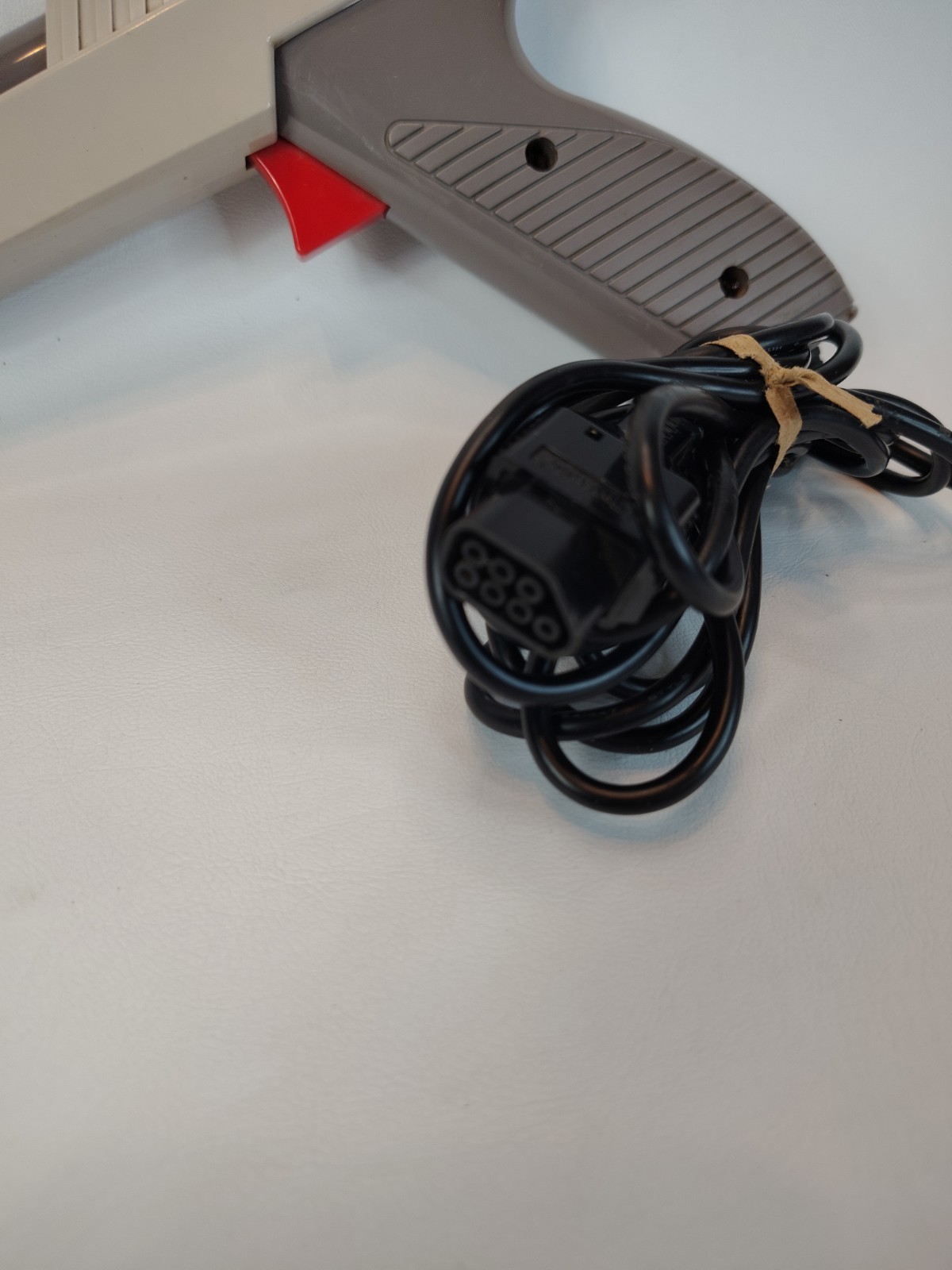 Official Gray Nintendo NES-005 Zapper Light Gun Controller …UNTESTED