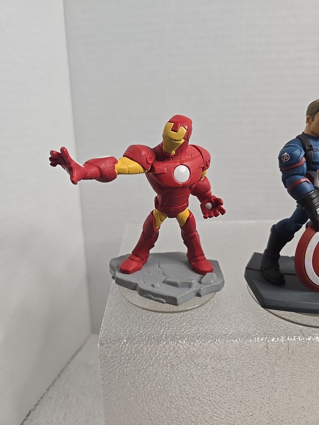 Disney Infinity 2.0 &3.0 Thor, Hulk, Captain America, Tron Marvel Lot Of 4