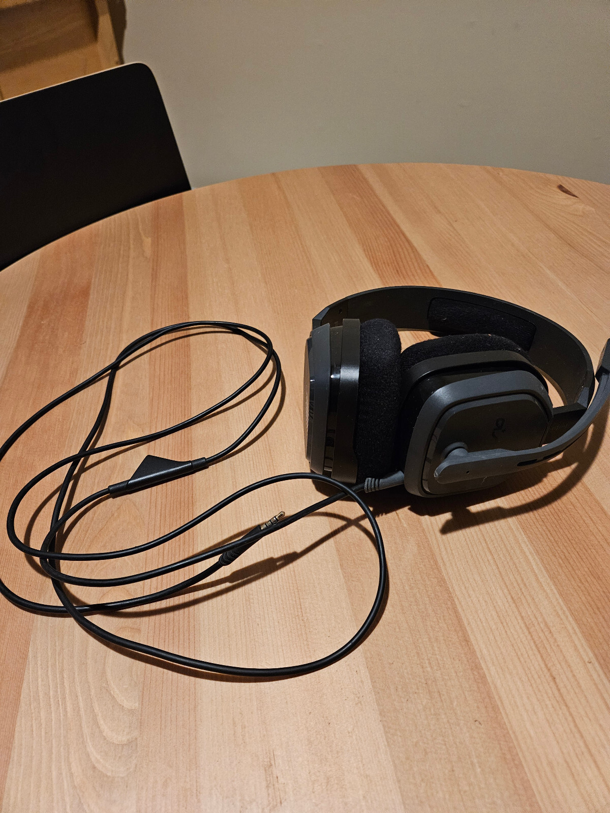 Astro A10 Wired Stereo Gaming Headset – Blue/black