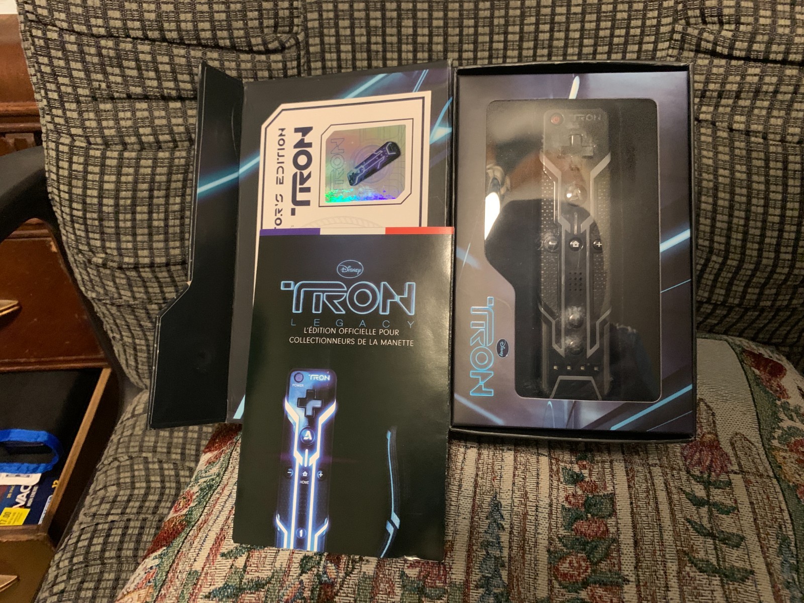 Tron Wii Remote Collectors Edition Nintendo Wii Controller 9083/20000 w/Box