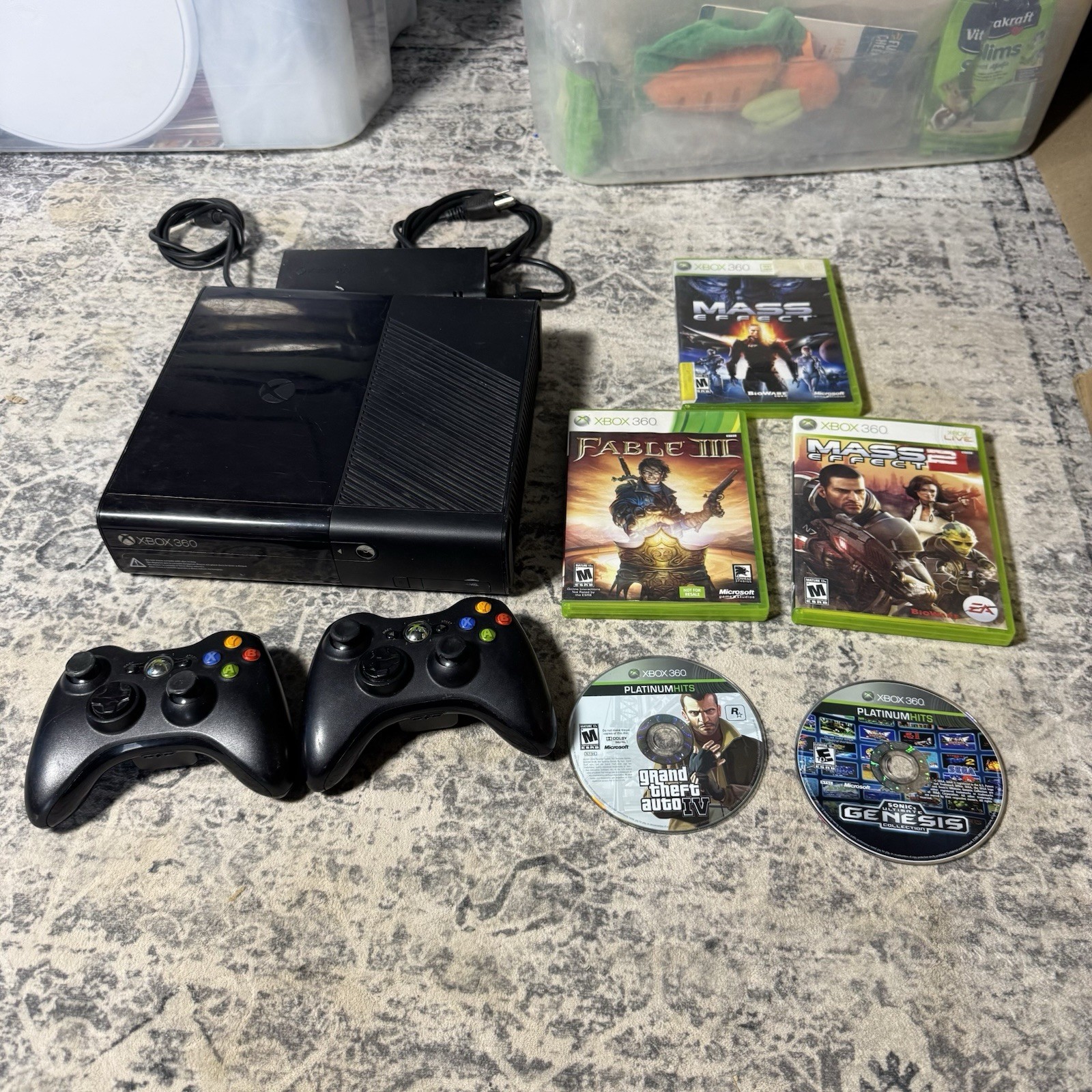 Xbox 360 E Series 4GB Console Bundle w/ Games READ DESC