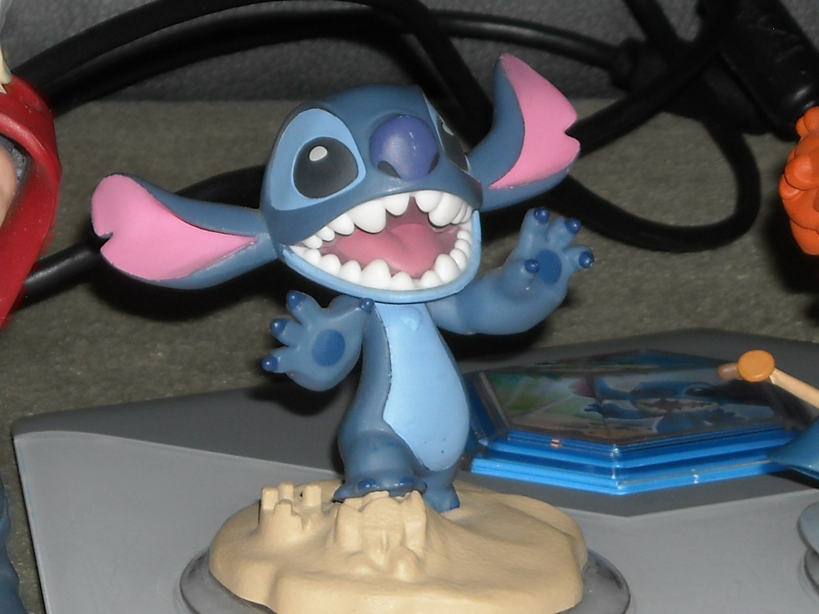 Disney infinity 4 Xbox 360 portal & Marvel Thor Merida Pixar Stitch + power disc