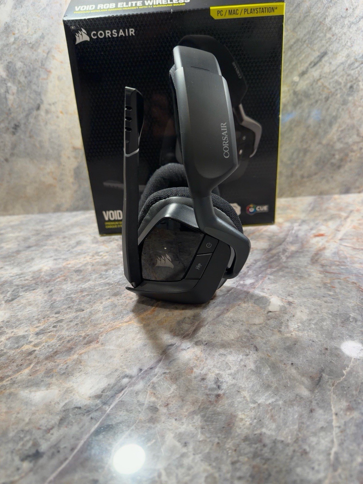 Corsair VOID RGB Elite Wireless Gaming Headset PC Mac PlayStation w/ USB Dongle