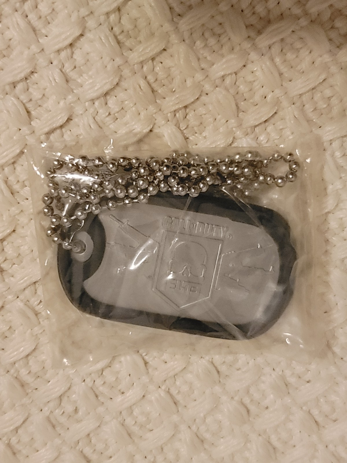 CALL OF DUTY ELITE DOG TAG WITH CHAIN
