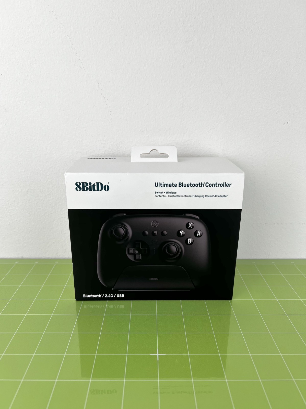 8BitDo Ultimate Bluetooth Controller with Charging Dock – Black
