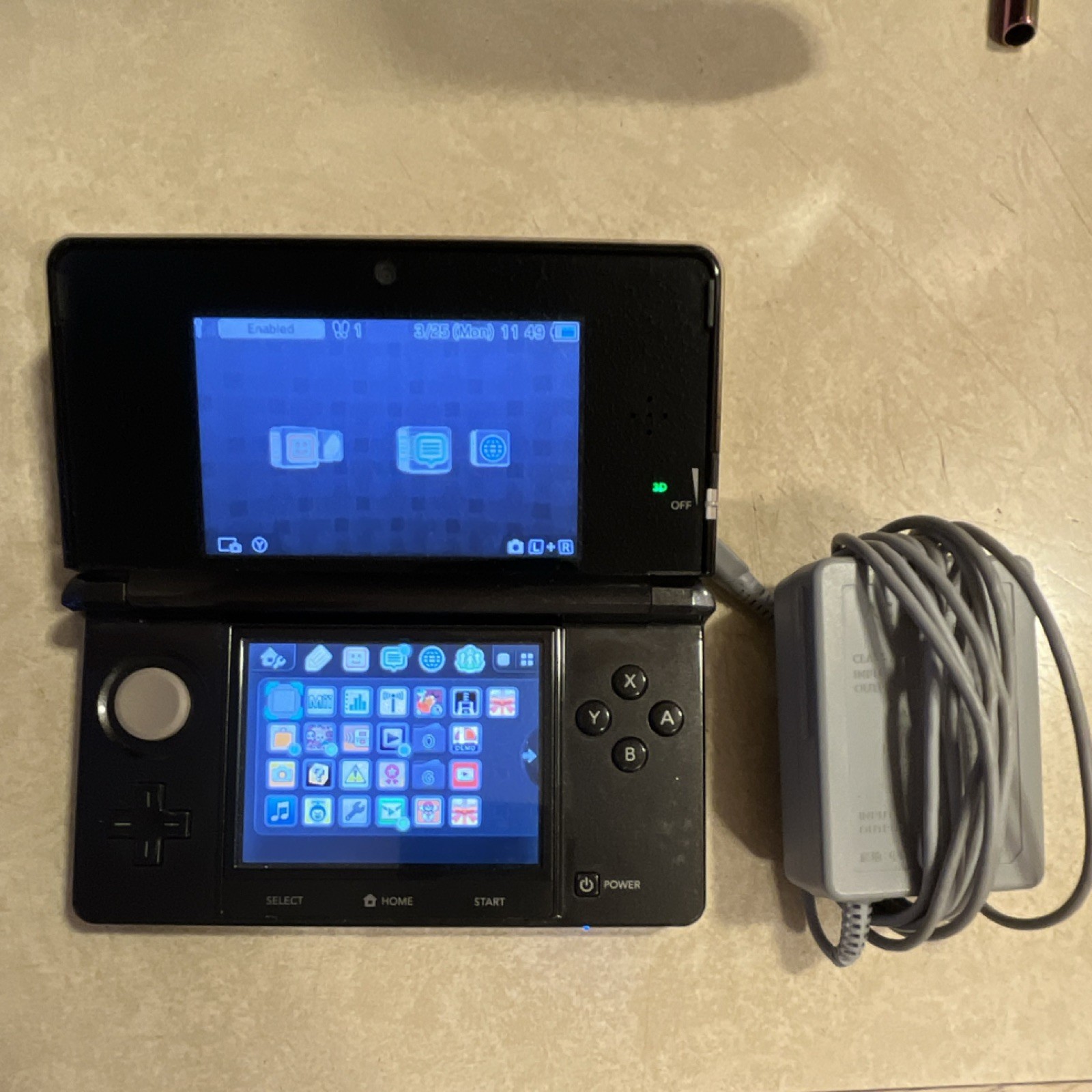Nintendo 3DS Cosmo Black Charger and Stylus Included