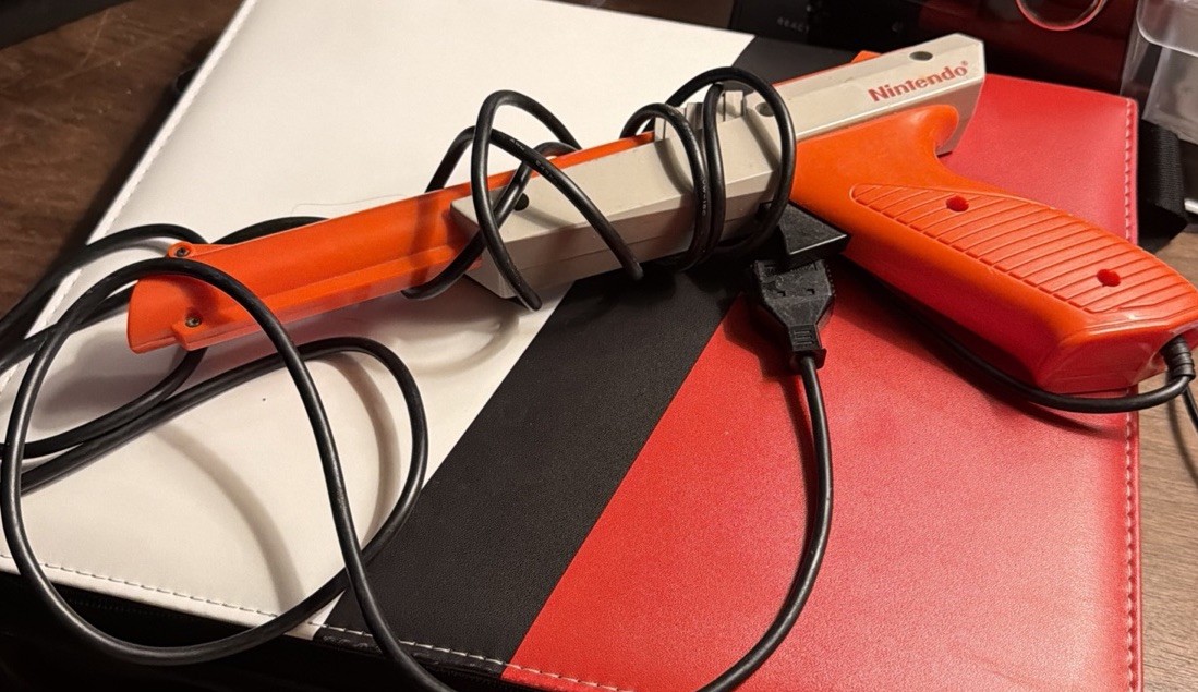 Nintendo NES Zapper Light Gun Controller Wired Orange/Gray for NES