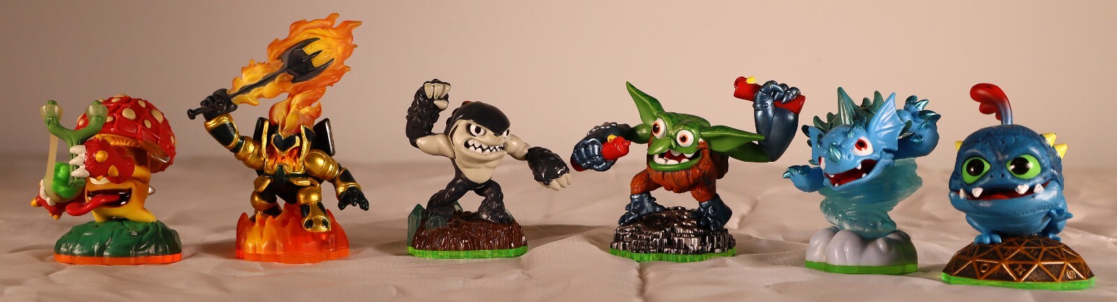 Huge Lot of 29 Skylanders Figures for Wii – Rare & Popular Characters Included!