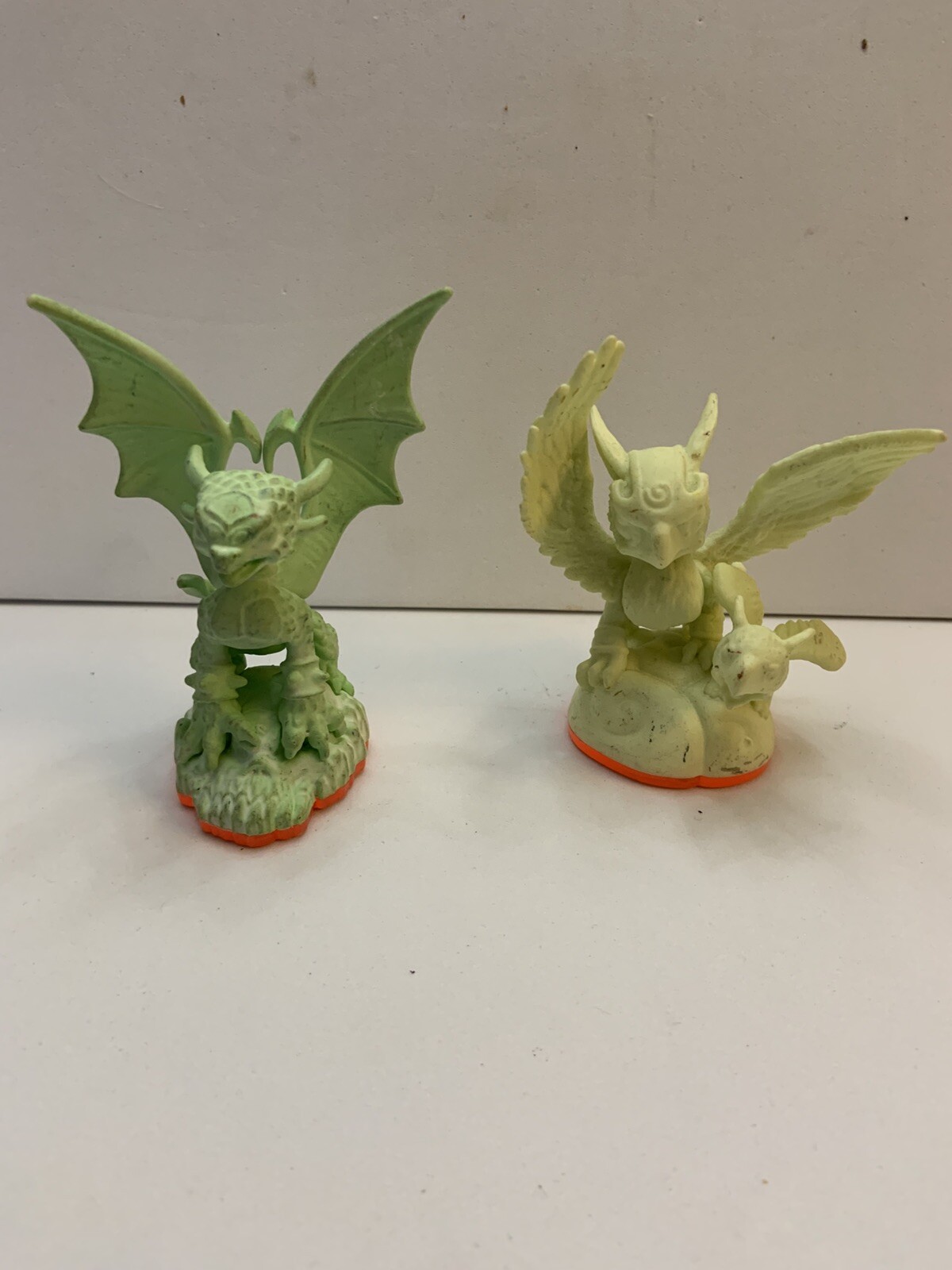 Skylanders Giants Sonic Boom & Cynder Glow in the Dark Figures Activision 2012